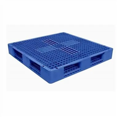 Ravna plastična paleta za regale